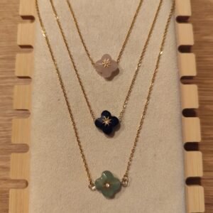 collier trèfle pierre naturelle