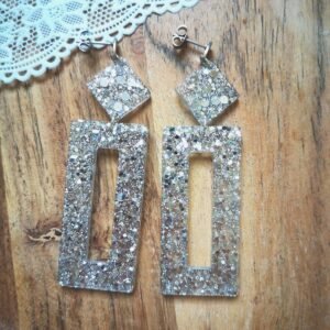 boucles d'oreille resine epoxy paillettes argent